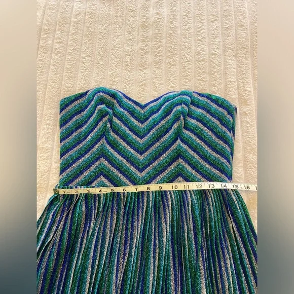 Dress the population Rosalie Metallic Stripe Strapless Cocktail Dress - Picture 12 of 16